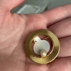 Vintage Minimalist Pearl Brooch